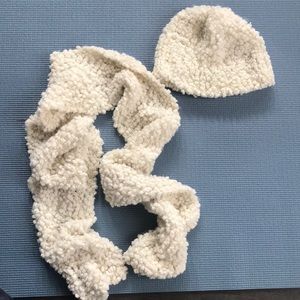 Cream fuzzy beanie scarf set